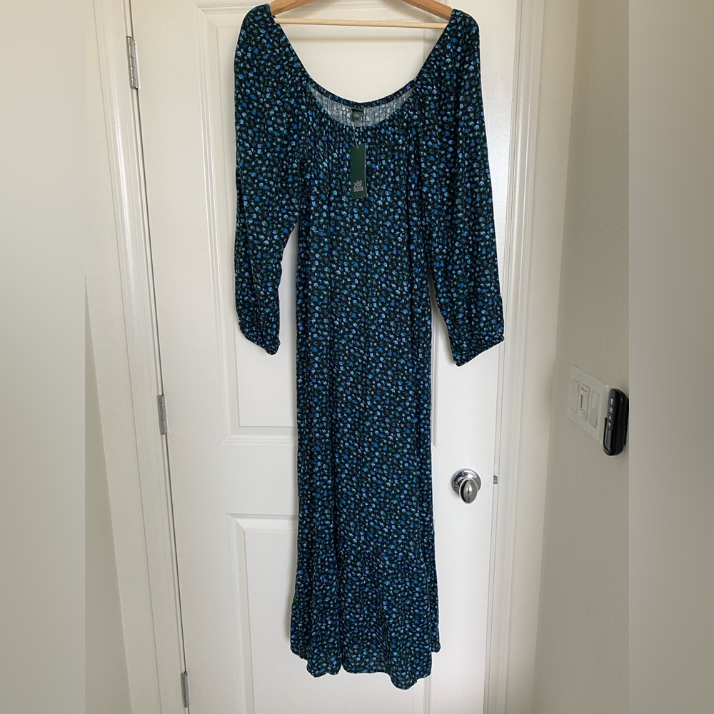 Target Wild Fable blue floral print smocked maxi dress size M, NWT